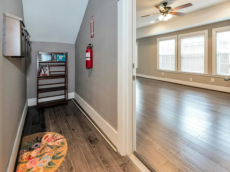 4114 Lamar St #1 — Photo 19