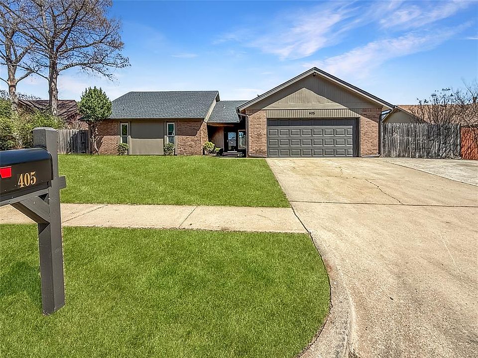 1st image of 405 Willow Branch Rd