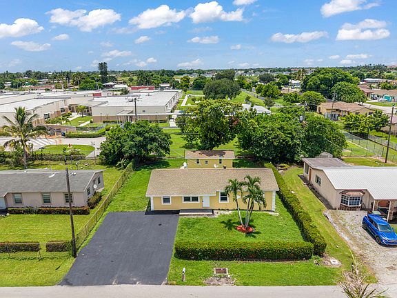 3rd image of 781 SW 12TH Street