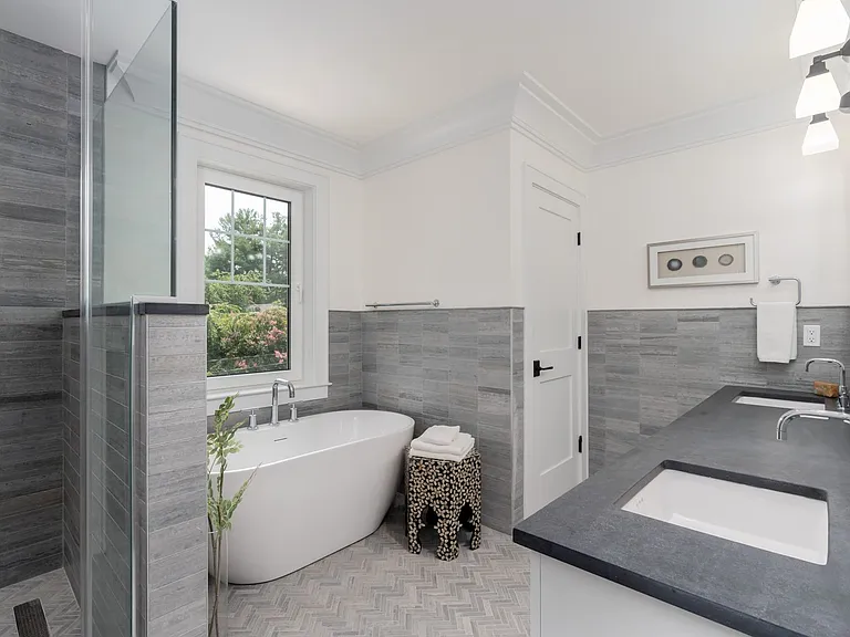 3903 Legation St NW — Photo 25