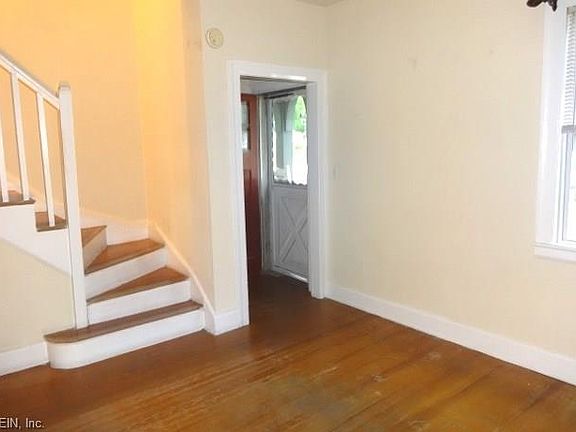 2nd image of 10213 Warwick Blvd
