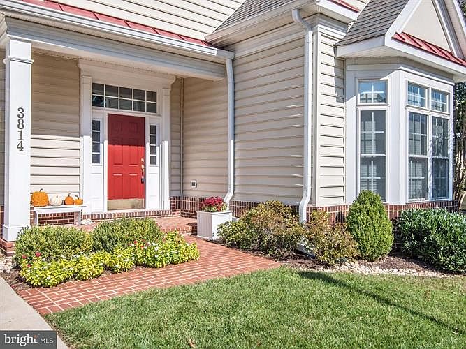 1st image of 3814 Glen Eagles Dr