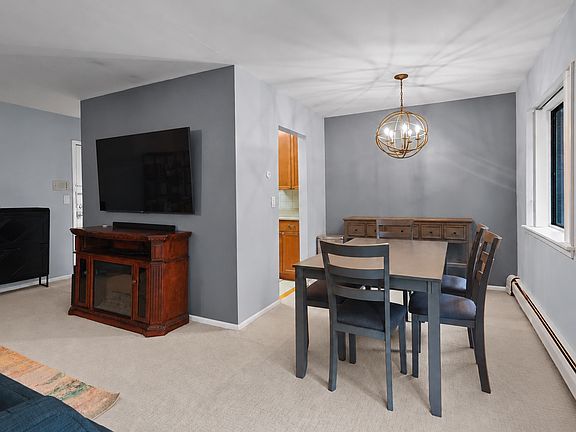 5th image of 206 Broad St APT 12A
