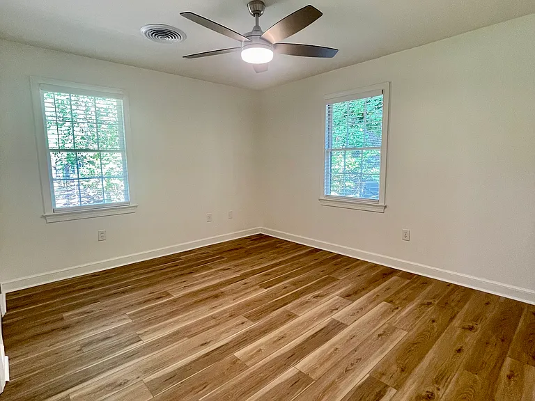 413 Hoff Ave — Photo 9