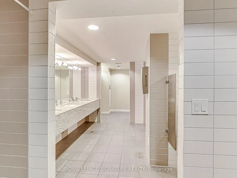 59 E Liberty St #905 — Photo 34