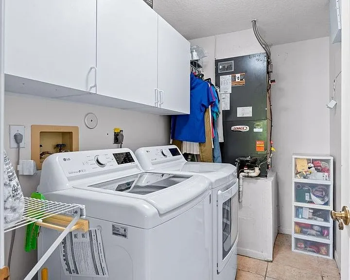 8486 Heather Pl — Photo 34
