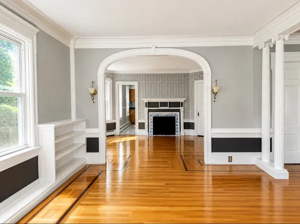 23 Maynard St #1, Pawtucket, RI 02860