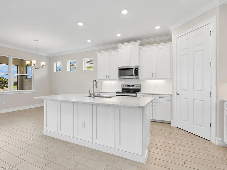 28029 Sanibel Sands St — Photo 17