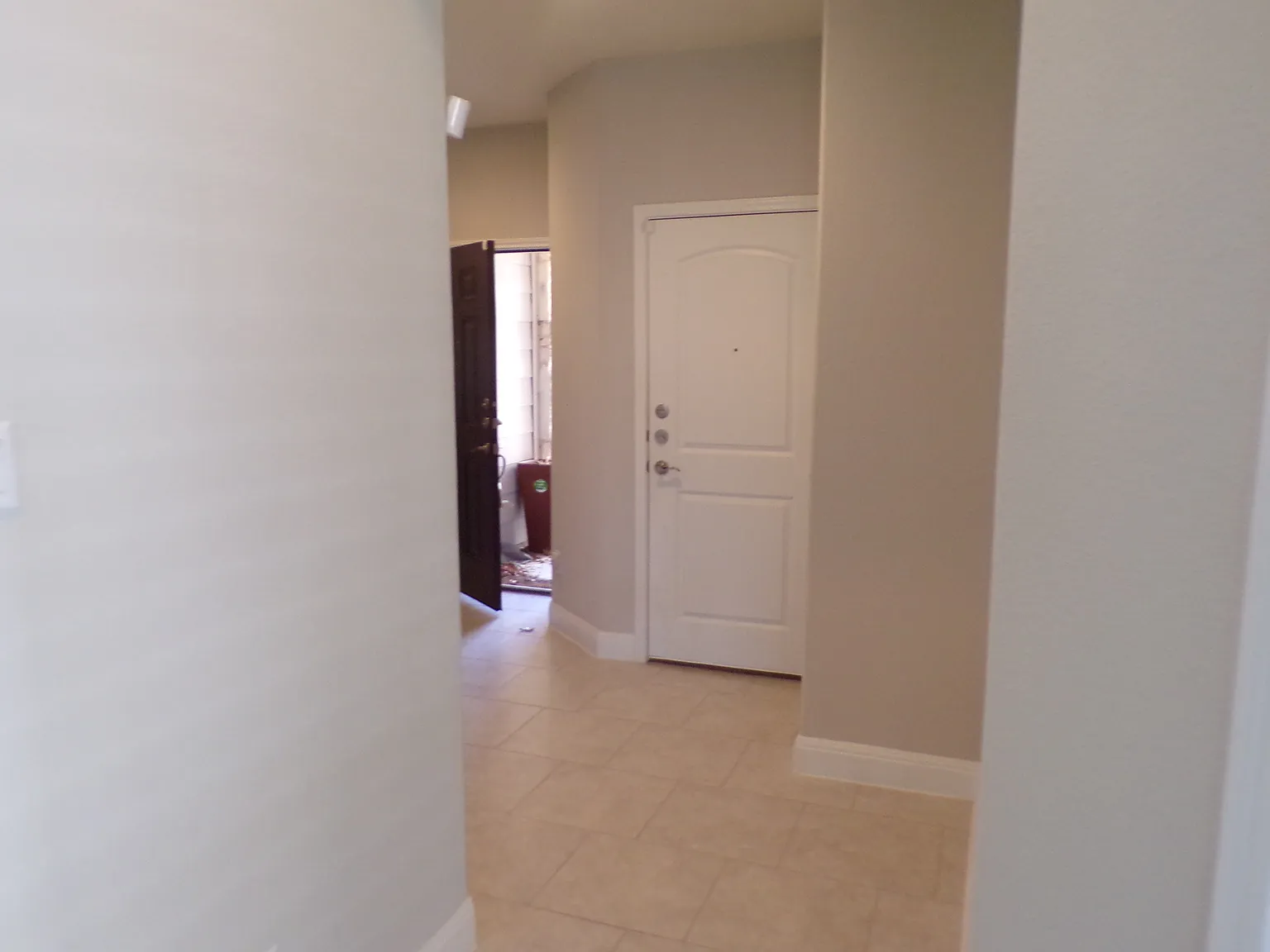 3 bed, 1831 sqft, $2,000 — Photo 2