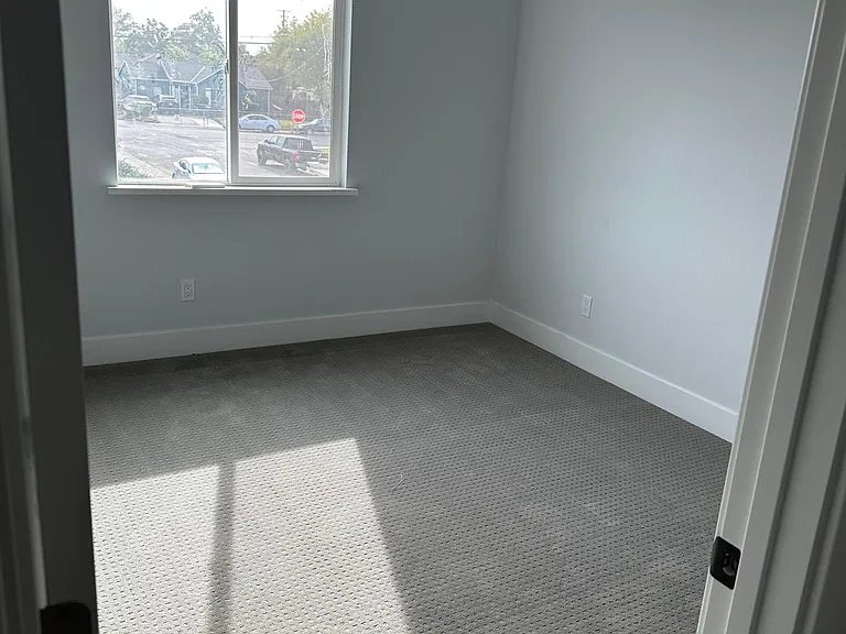 1100 Jean Ave #B — Photo 4