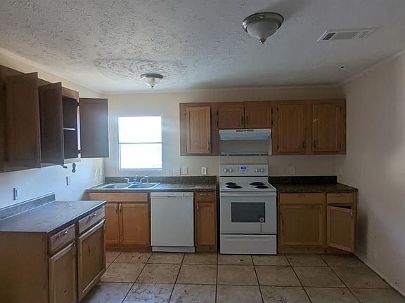 4th image of 12015 Greencanyon Dr