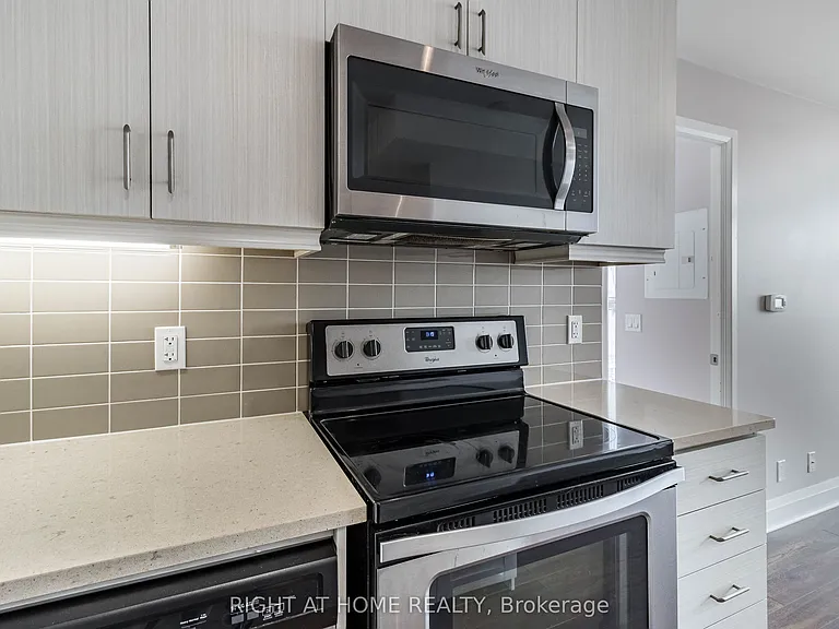 17 Zorra St #903 — Photo 23