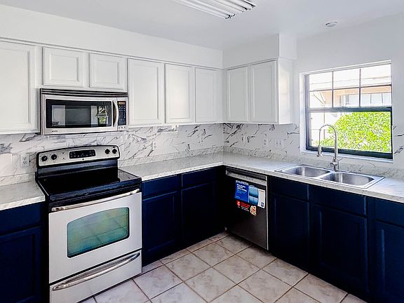 5th image of 17575 Fairmeadow Dr