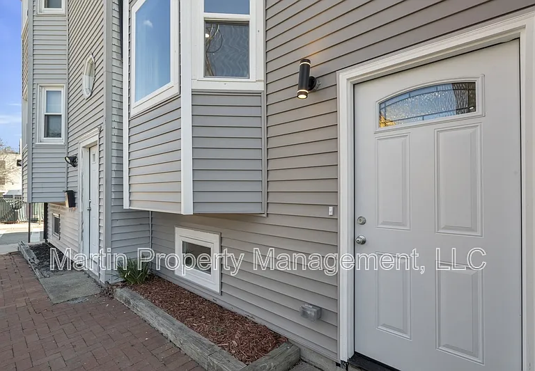 690 Dorchester Ave — Photo 1
