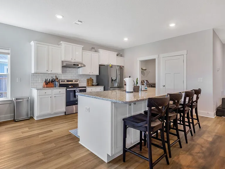 6352 Forest Bay Ave — Photo 11