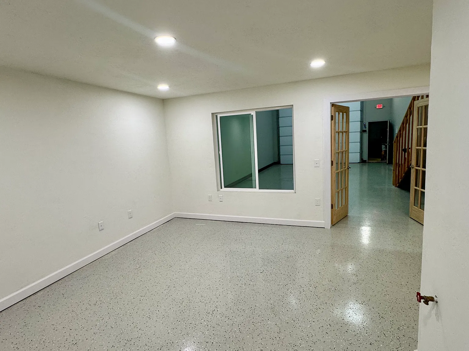 Studio, 1300 sqft, $1,500 — Photo 2