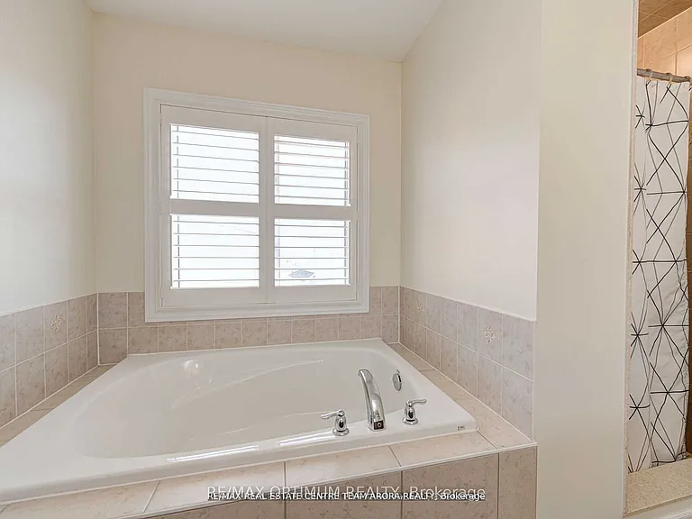 3 Bittersweet Rd — Photo 22