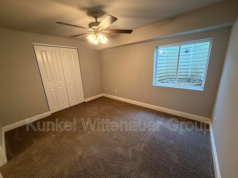 8401 Allied Way — Photo 25