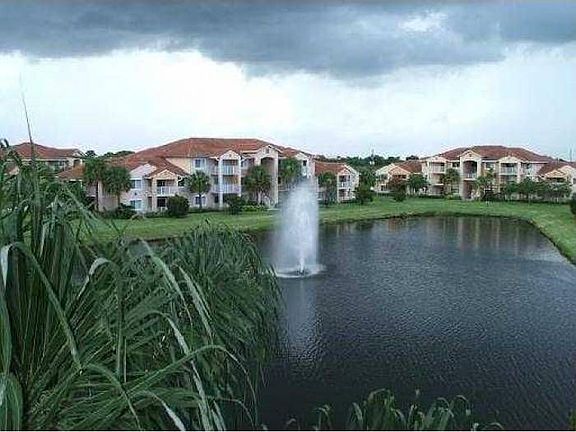 5th image of 171 SW Palm Dr APT 102