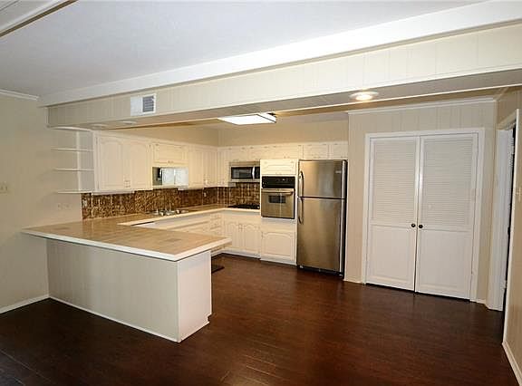 2nd image of 9009 Villa Park Cir