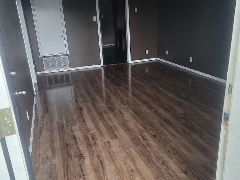3112 Versaille Dr — Photo 3