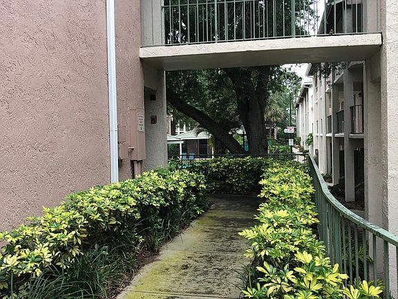 4th image of 145 Oyster Bay #200
