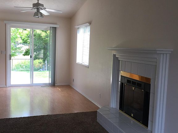 3rd image of 7392 N Peppermill Way
