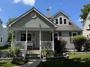 130 S Bywood Ave, Clawson, MI 48017