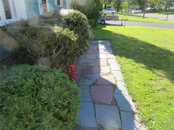 2nd image of 408 Manor Dr