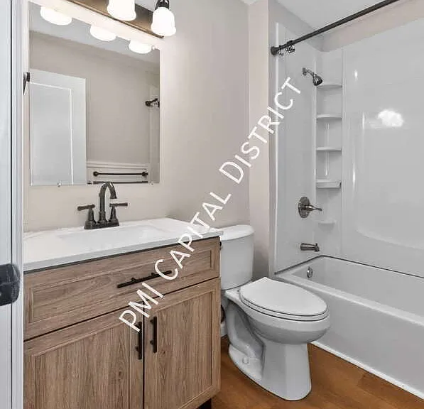 25 Green St #2 — Photo 8