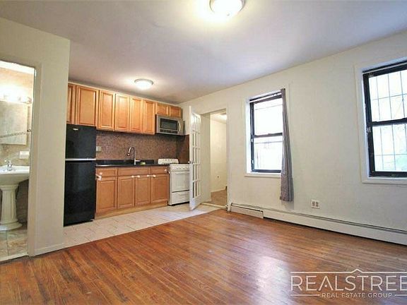 4th image of 292 Herkimer St APT 1