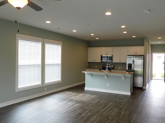 4th image of 4588 Eastwick Dr