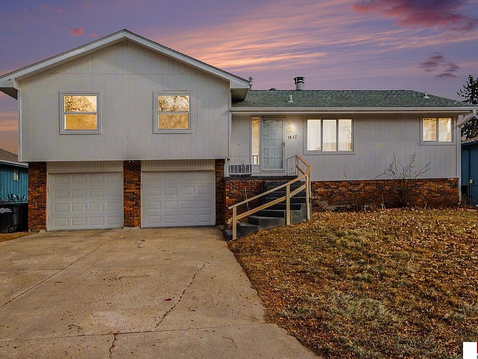 1st image of 1417 N 146th Plz