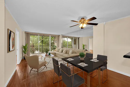 118 Royal Park Dr #4G Photo 1