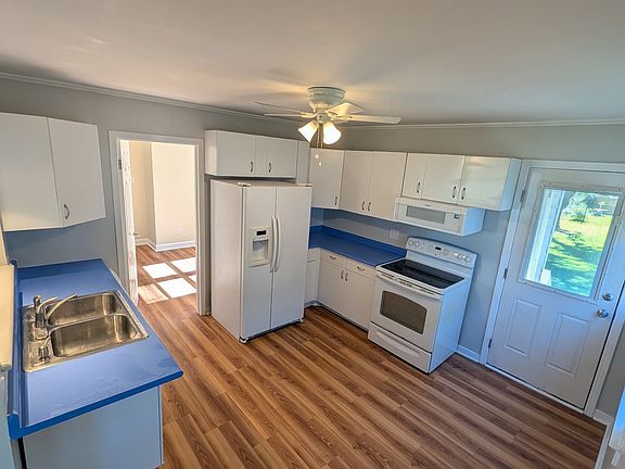 5th image of 3317 Anson St