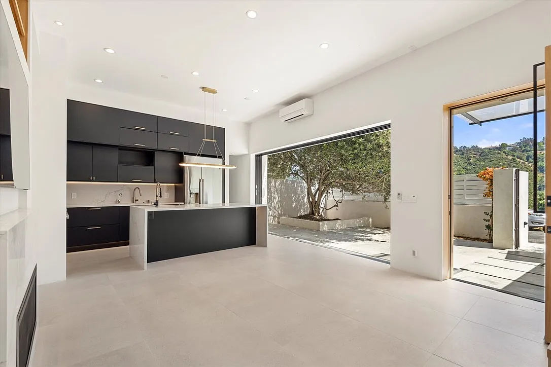 3315 Bonnie Hill Dr — Photo 4