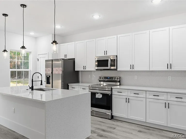 7047 N Lime Dr — Photo 10