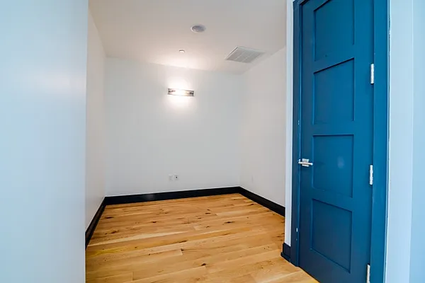 Rented by The KCI Group | media 7