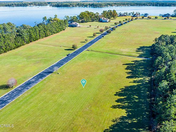 3rd image of 106 Waterway Drive