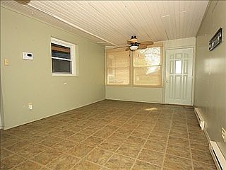 3rd image of 522 Laurel Dr