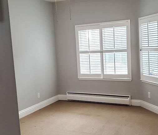 5th image of 379 Church St