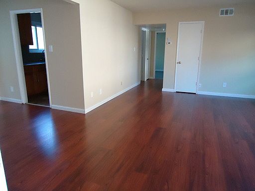 1st image of 1114 Village Dr APT 07