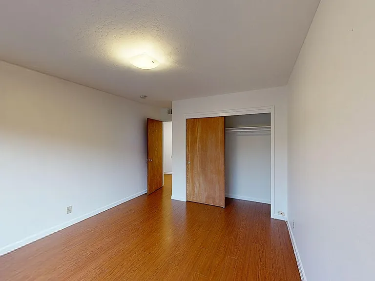 975 Burnett Ave — Photo 21