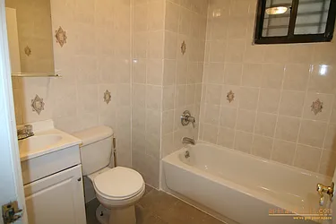 Rented by aptsandlofts.com