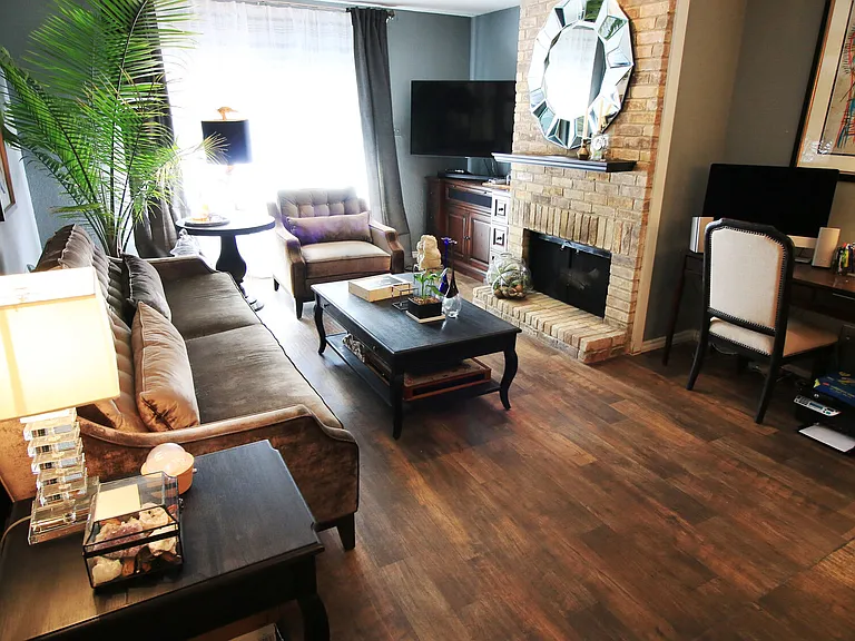Preston Racquet Club Apartments — Photo 3