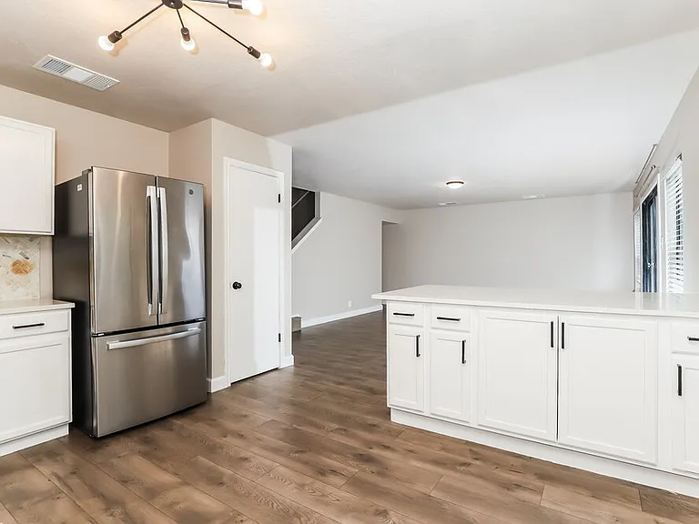 8106 Hoovers Bnd — Photo 8