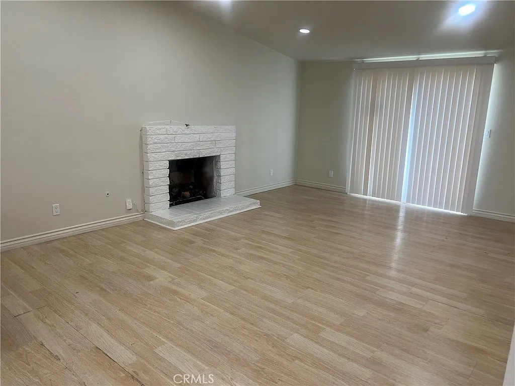 4 bed, 1282 sqft, $2,650 — Photo 4