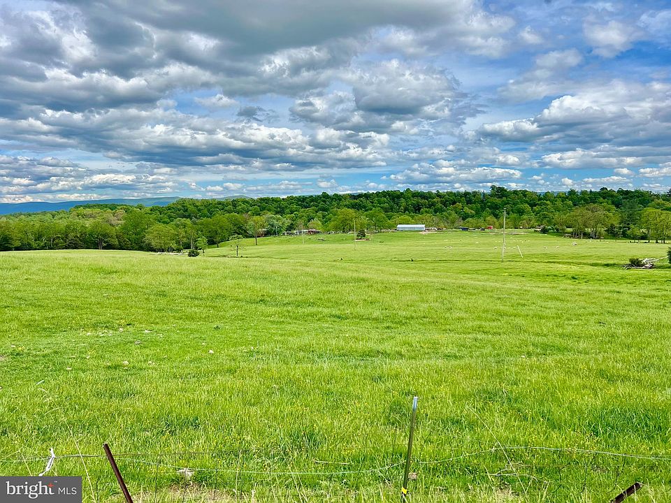 2nd image of 1573 Ridge Hollow Rd