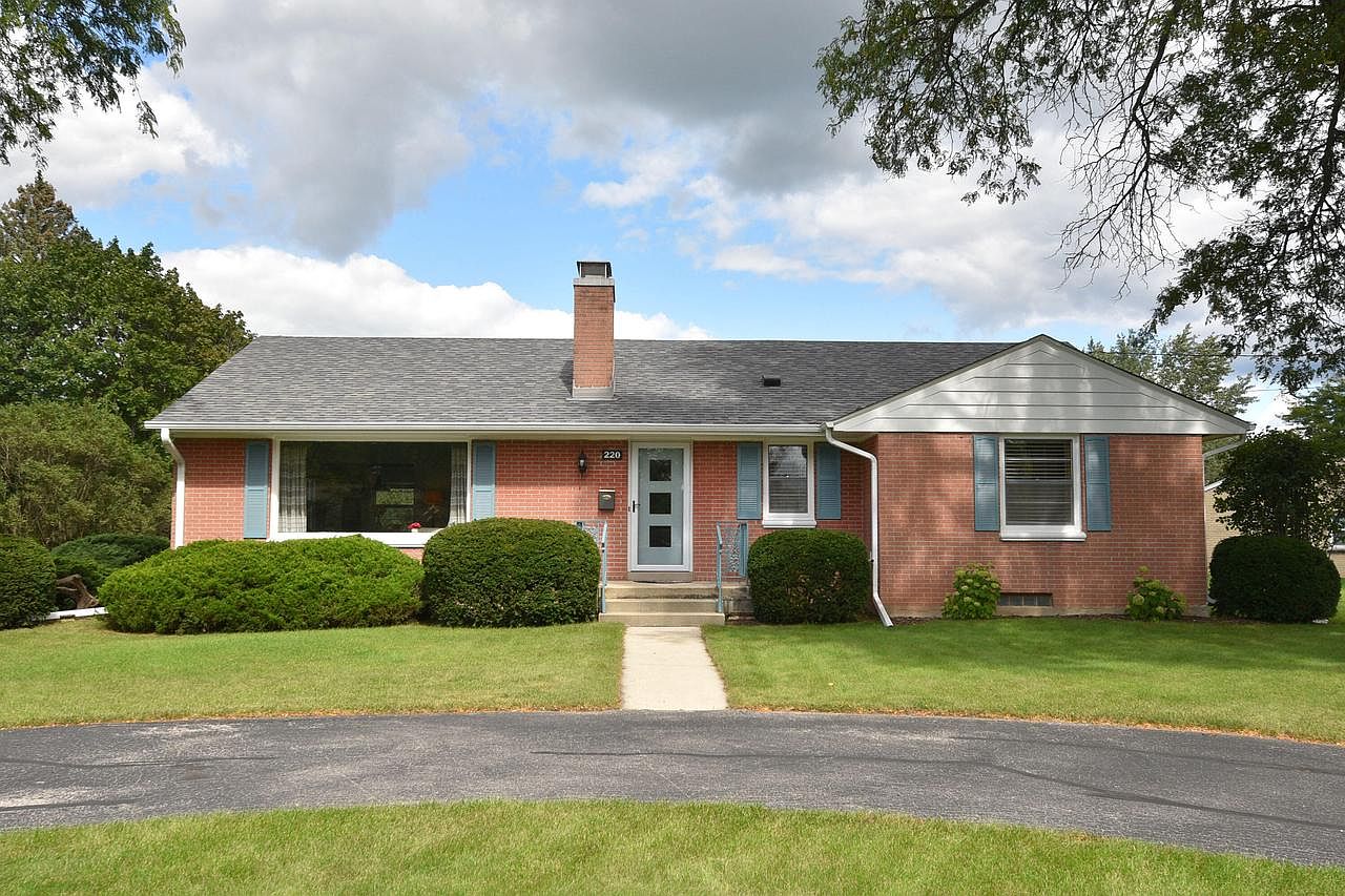 220 Madero Dr, Thiensville, WI 53092 Zillow