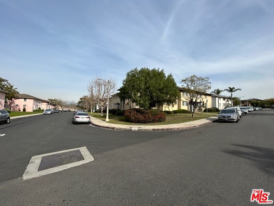 2nd image of 4121 Santo Tomas Dr APT B